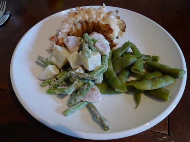 BBQ Cray tails with potato, asparagus and beans