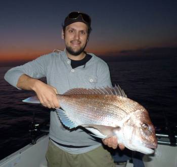 My PB snapper today on a Sol 2500 :) My PB snapper today on a Sol 2500 :)